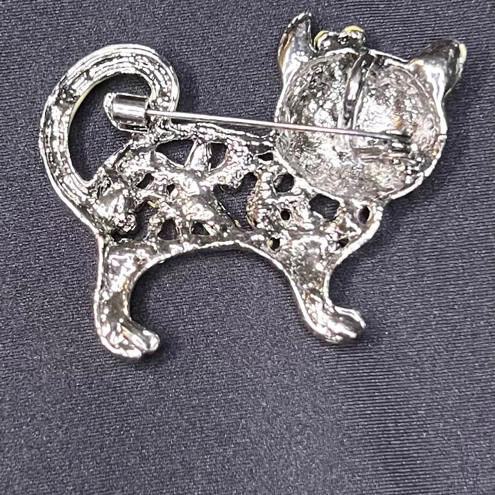 Vintage Rhinestone Enamel Cat Brooch / Pin with Floral Gemstone Accents